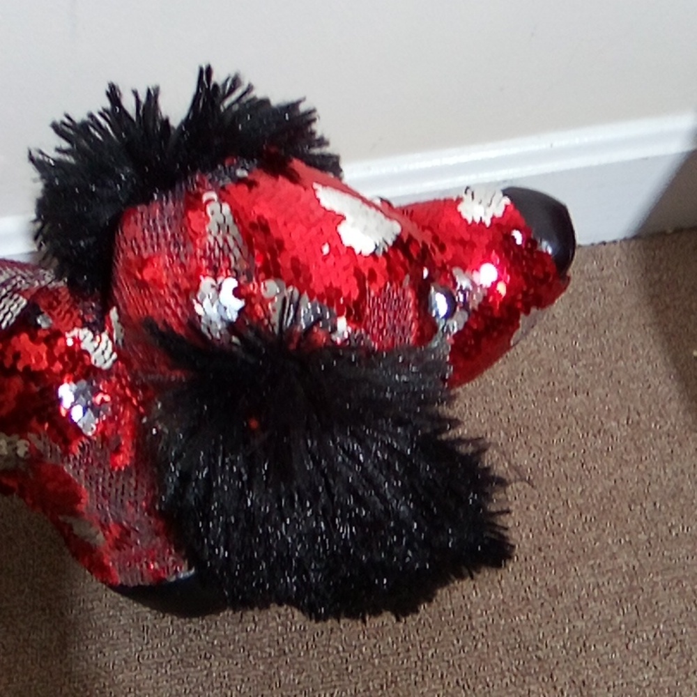 Red Sequined Heart Plush Toy by - Picture 3 of 6
